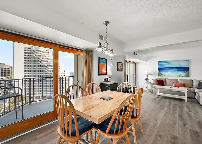 2 Bedroom Ocean View With Outdoor Pool!