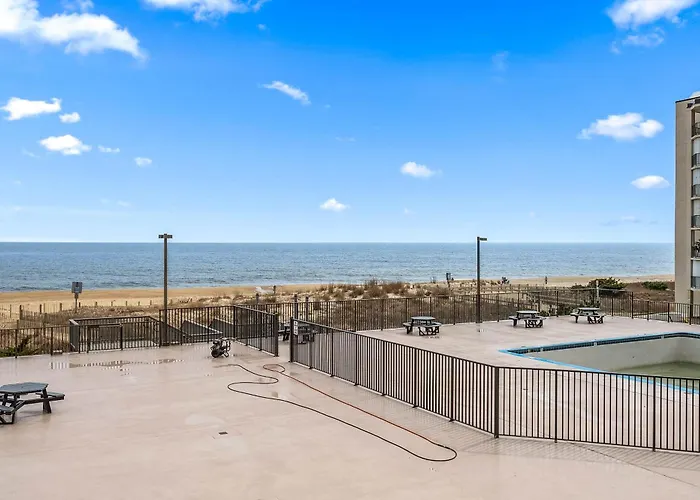 2 Bedroom Ocean View With Outdoor Pool! * Ocean Stadt