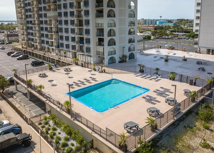 2 Bedroom Ocean View With Outdoor Pool! * Ocean Stadt