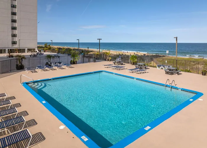 2 Bedroom Ocean View With Outdoor Pool!
